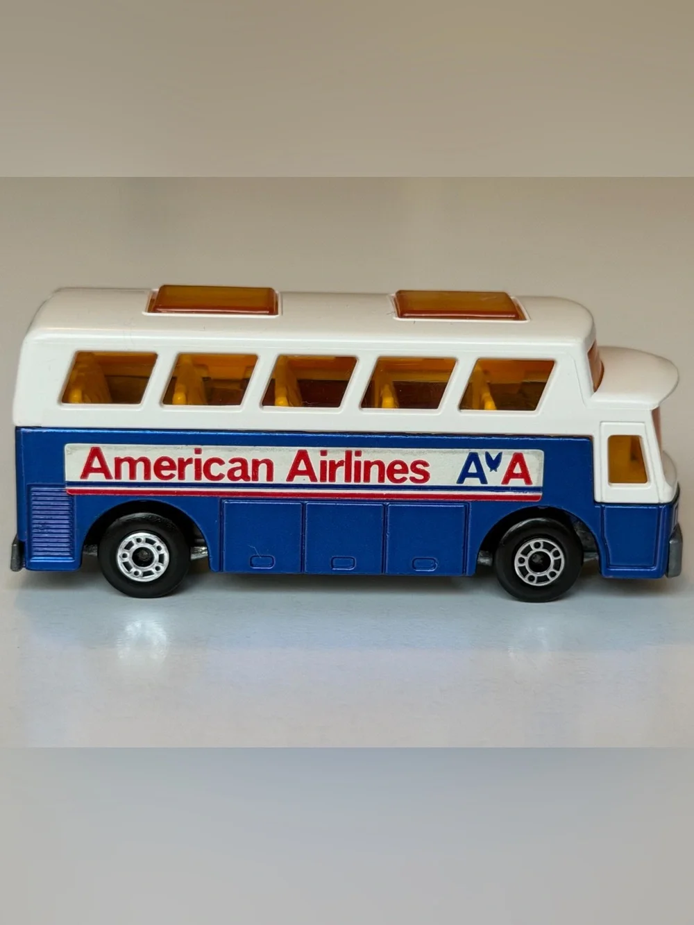 Vintage Matchbox Superfast No 65 Airport Coach Bus American Airlines 1977 Lesney